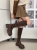 Damskie kozaki z zamszu na grubej podeszwie zapewnią wygodę i modny look na jesień i zimę.