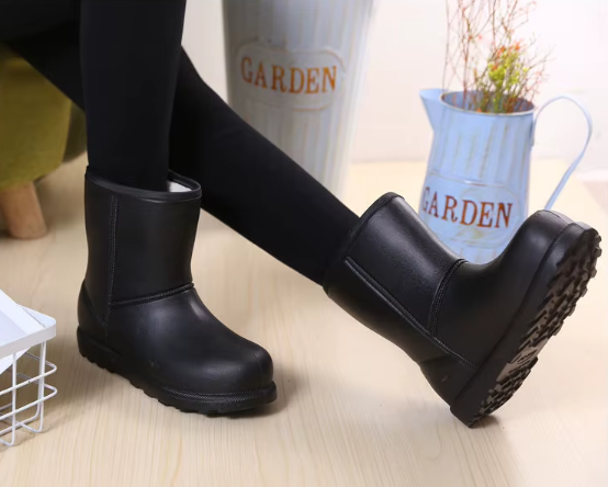 Buty idealne na deszcz i pluchę.