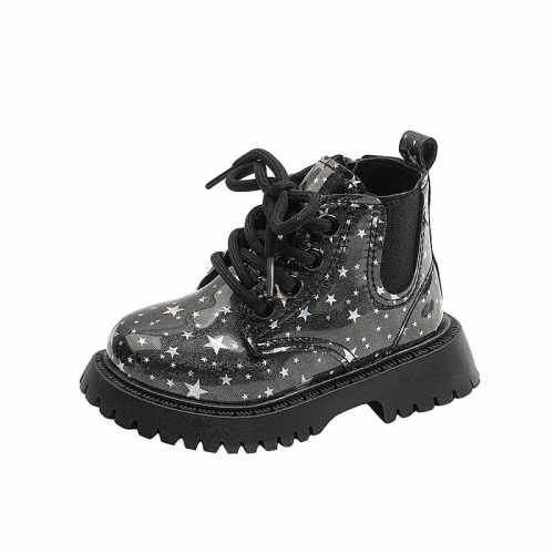 Stylowe, lakierowane buty dla dzieci dostępne w kolorze różowym, czarnym i białym.
