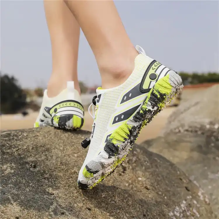 Buty do wodnych sportów rozmiar 36-46 ze ściągaczem